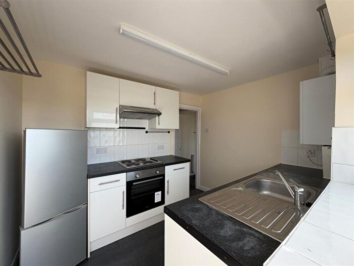 2 Bedroom Flat To Rent In Sandhurst Road, Edmonton, N9