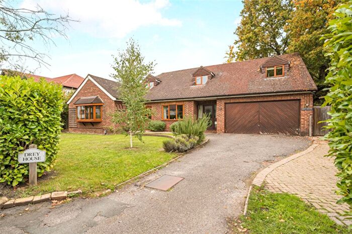 5 Bedroom Detached House For Sale In Elm Road, Horsell, Surrey, GU21