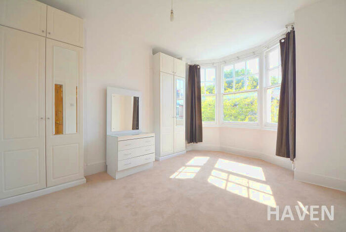 2 Bedroom Maisonette Flat To Rent In Leslie Road, East Finchley, N2