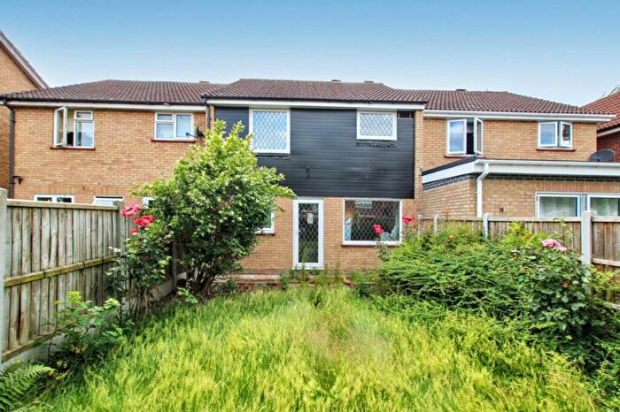 4 Bedroom Terraced House For Sale In Brooklands Park, Laindon, SS15