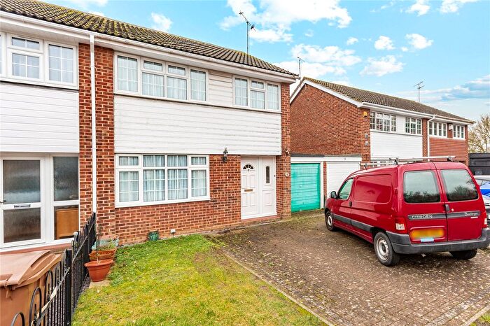 3 Bedroom Semi-Detached House For Sale In Knapton Close, Chelmsford, Essex, CM1