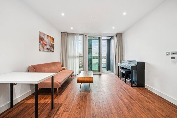 1 Bedroom Flat To Rent In Gladwin Tower, Wandsworth Road, SW8