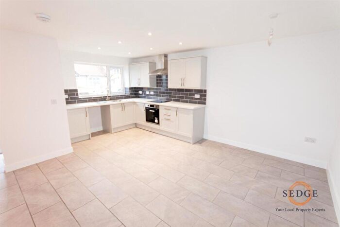 2 Bedroom Semi-Detached Bungalow To Rent In Carrington Road, Spalding, PE11