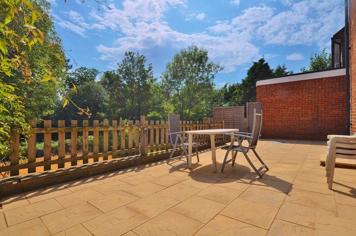 4 Bedroom Semi-Detached House To Rent In Southway, GU2