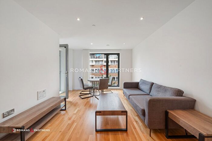 2 Bedroom Flat To Rent In - York Road, Battersea, SW11