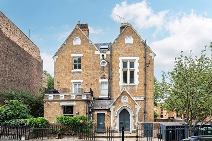 4 Bedroom Maisonette To Rent In Leamington Road Villas, Westbourne Park, London, W11