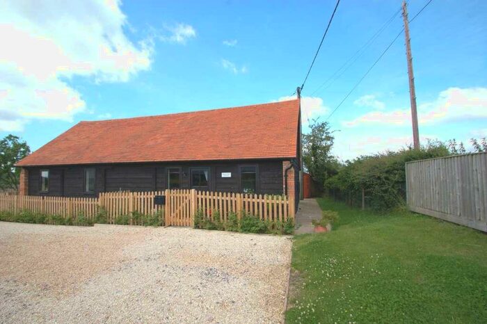 2 Bedroom Barn Conversion To Rent In Long Crendon, HP18