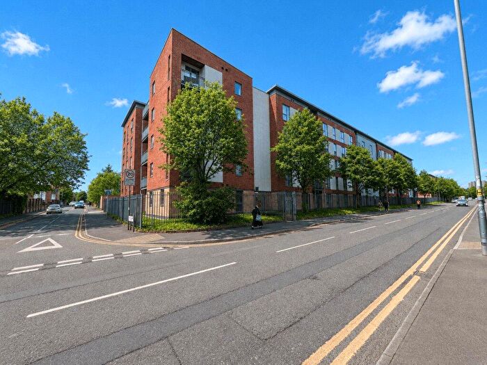 2 Bedroom Flat For Sale In Ordsall Lane, Salford, Greater Manchester, M5