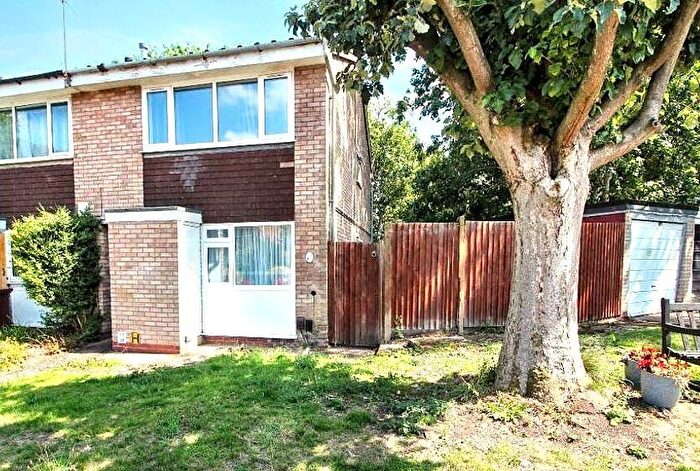 1 Bedroom Flat For Sale In Lennox Gardens, Wolverhampton, WV3