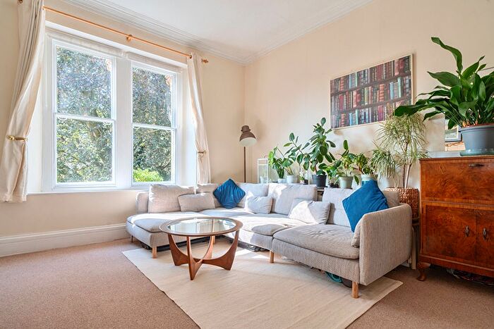 1 Bedroom Flat For Sale In All Saints Road, Clifton, Bristol, BS8
