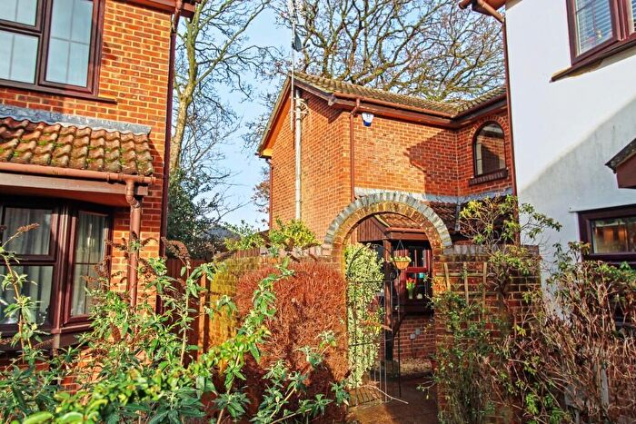 3 Bedroom End Of Terrace House For Sale In Stanley Gardens, Walton-On-Thames, Surrey, KT12