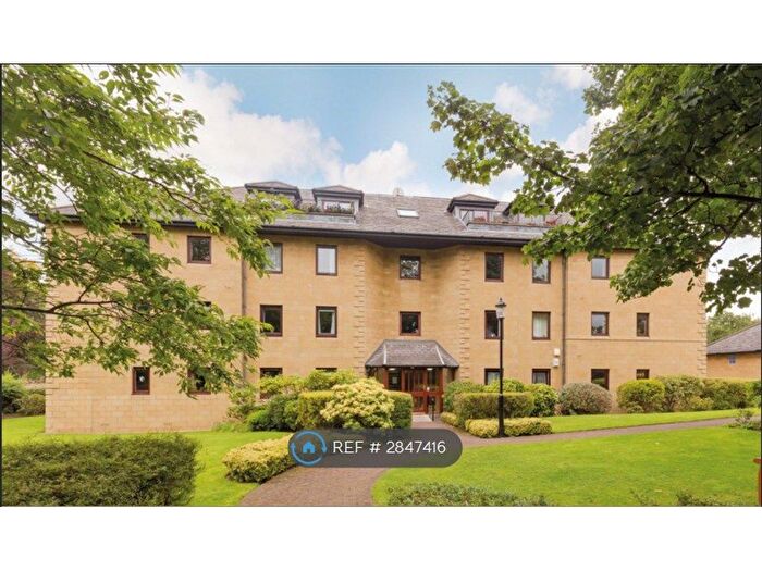 3 Bedroom Flat To Rent In Spylaw Road, Edinburgh, EH10