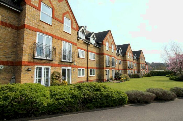 2 Bedroom Apartment To Rent In Greenes Court, Lower Kings Road, Berkhamsted, Hertfordshire, HP4