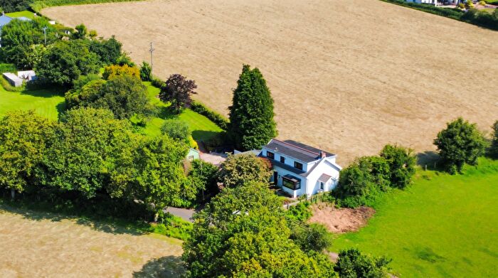 3 Bedroom Detached House For Sale In Heol Pantyffa, Felindre, Swansea, West Glamorgan, SA5