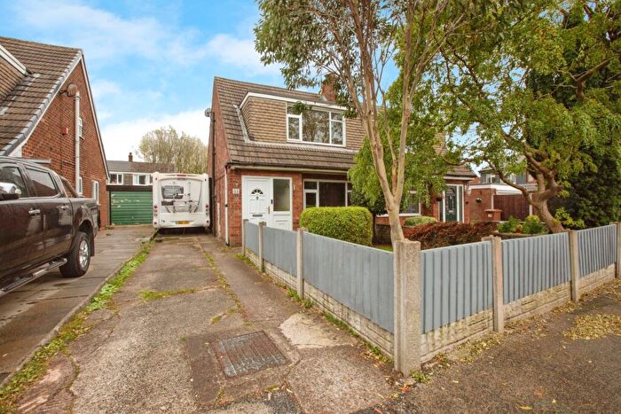 3 Bedroom Semi Detached House For Sale In Asland Close, Bamber Bridge, Preston, Lancashire, PR5