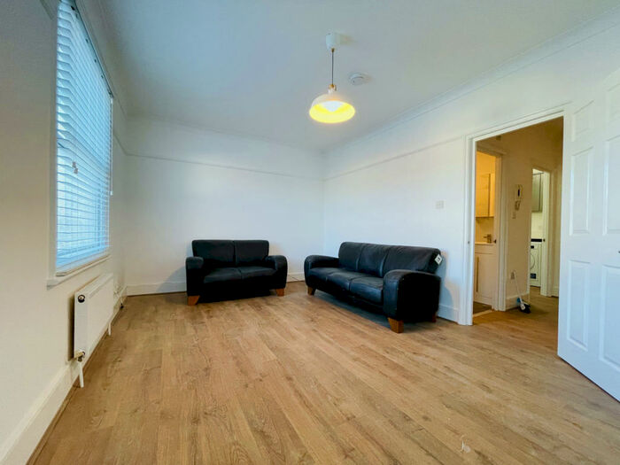 2 Bedroom Flat To Rent In Malvern Road, London, N8