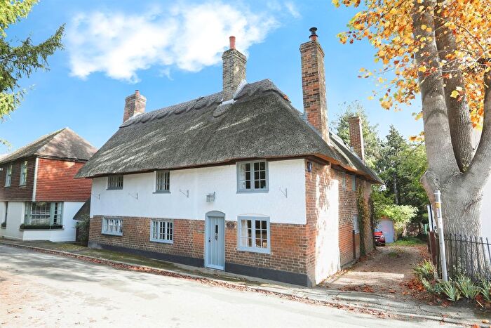 4 Bedroom Detached House For Sale In The Street, Hartlip, Sittingbourne, ME9