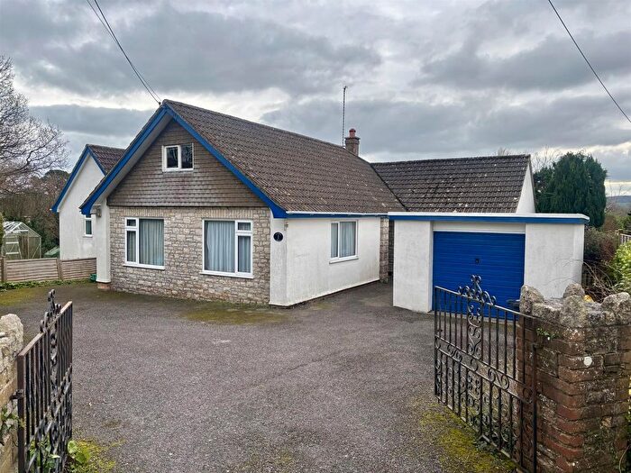 3 Bedroom Detached Bungalow To Rent In Whitehayes Close, Kilmington, Axminster, EX13