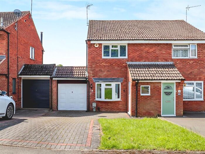 2 Bedroom Semi-Detached House For Sale In Powis Grove, Kenilworth, CV8