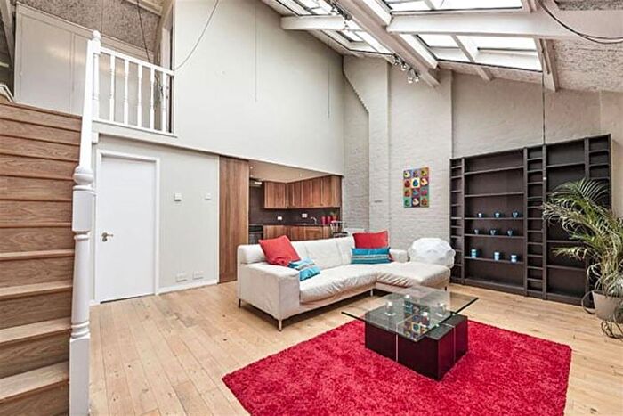 3 Bedroom Property To Rent In Gunter Grove, Chelsea, SW10