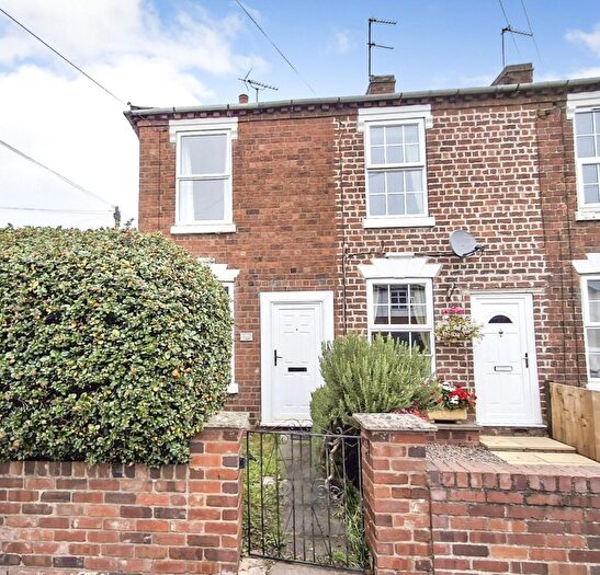 2 Bedroom End Of Terrace House For Sale In Hurcott Road, Kidderminster, Worcestershire, DY10
