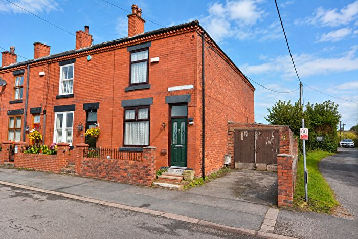 2 Bedroom End Of Terrace House For Sale In Lower New Row, Worsley, M28