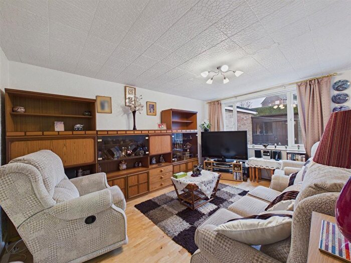 3 Bedroom End Terrace House For Sale In Ashdown Rise, Malvern, WR14