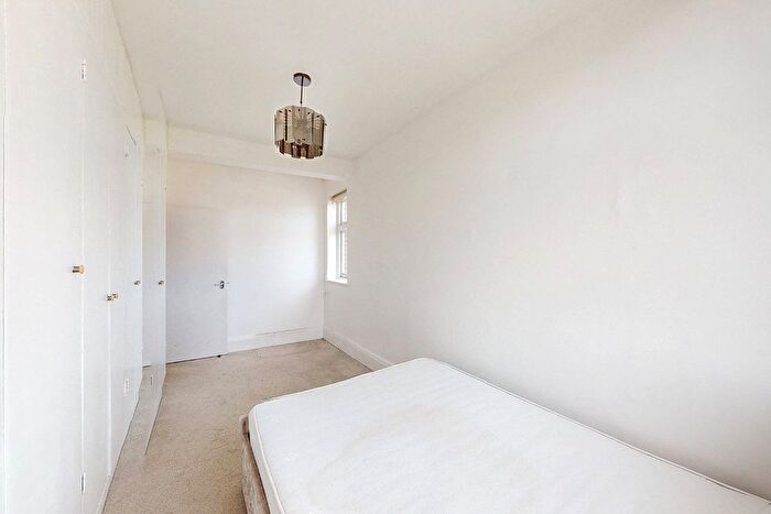 1 Bedroom Flat For Sale In Maida Vale, London, W9