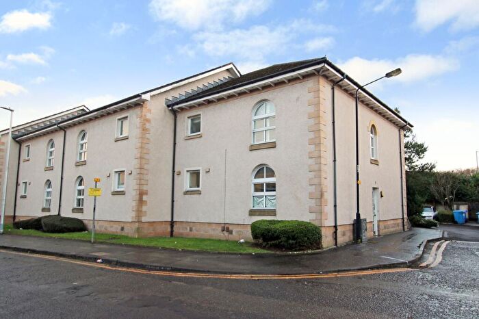 2 Bedroom Flat To Rent In Claycrofts Place, Stirling, FK7