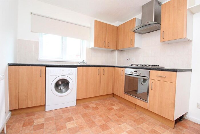 1 Bedroom Flat To Rent In Pelham Road, Seven Sisters, N15