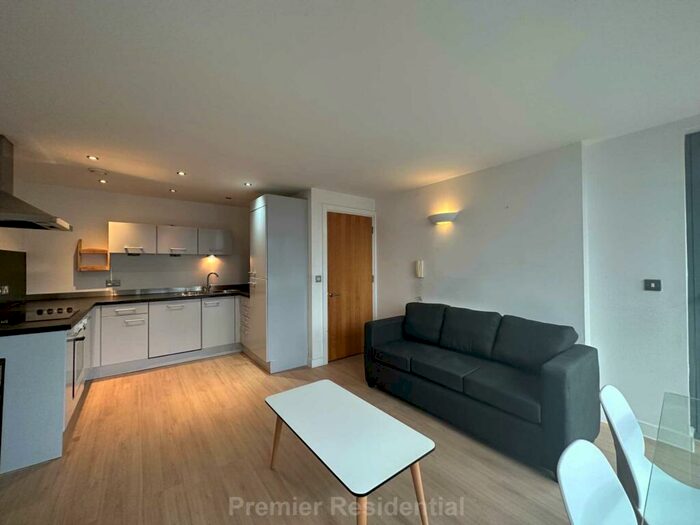 2 Bedroom Apartment To Rent In City Road East, Manchester, M15