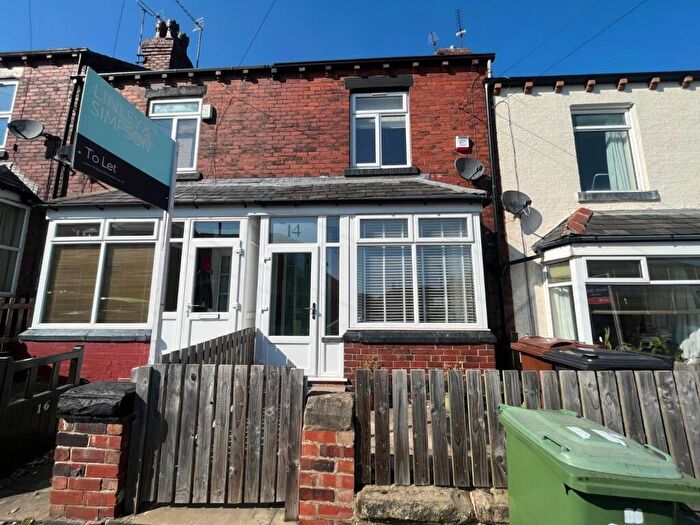 2 Bedroom House To Rent In Springfield Mount, Horsforth, Leeds, West Yorkshire, LS18