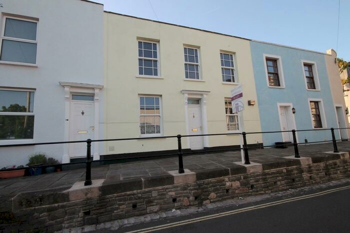 2 Bedroom House To Rent In Worrall Road, Bristol, BS8