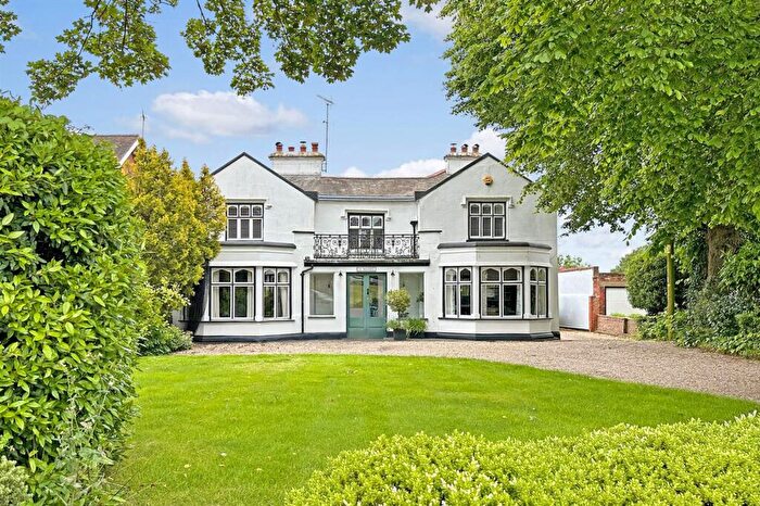 5 Bedroom Detached House For Sale In Cricketers Lane, Herongate, CM13