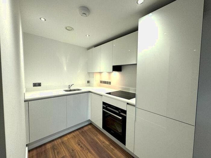 1 Bedroom Flat To Rent In Market Street, Bracknell, RG12
