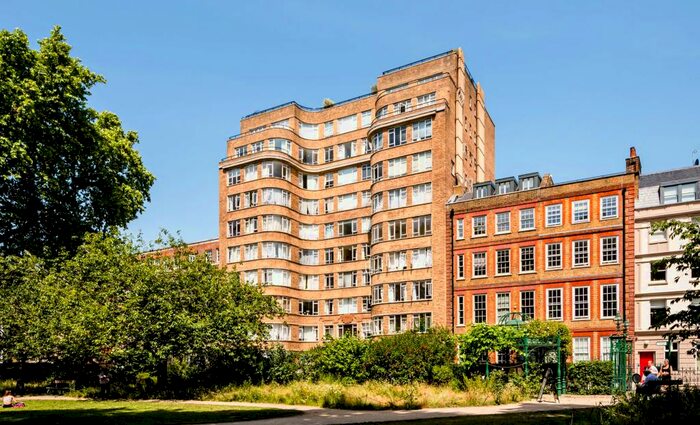 Studio To Rent In Florin Court, Charterhouse Square, Clerkenwell, London, EC1M