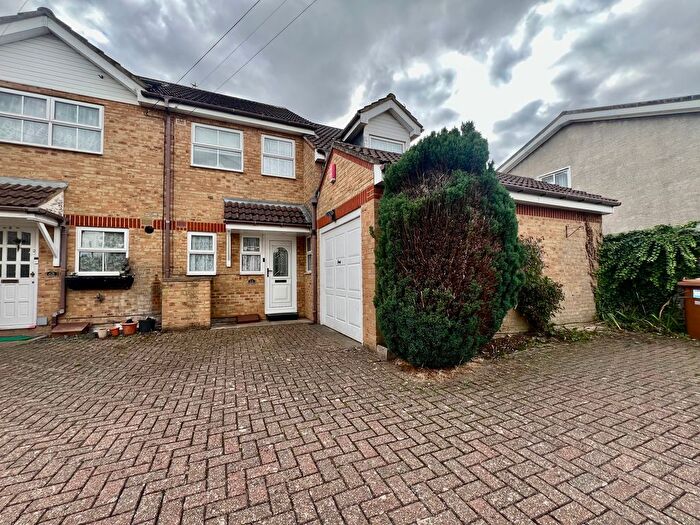 3 Bedroom End Terrace House To Rent In Little Oxhey Lane, Watford, WD19