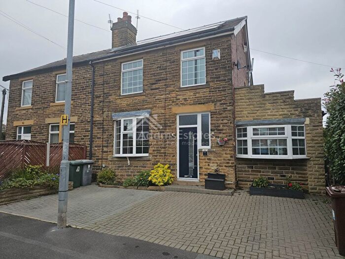 3 Bedroom Semi-Detached House To Rent In Bywell Road, Dewsbury, WF12