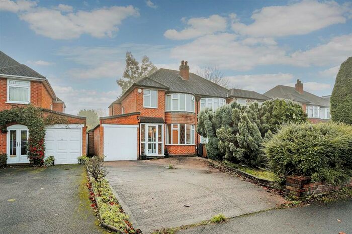 3 Bedroom Semi-Detached House To Rent In Yoxall Road, Shirley, Solihull, B90