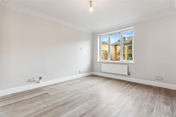 1 Bedroom Flat To Rent In Westminster Bridge Road, London, SE1