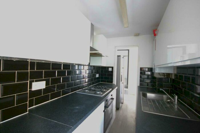 3 Bedroom Terraced House To Rent In Bedroom House, Wolseley Street, Reading, RG1