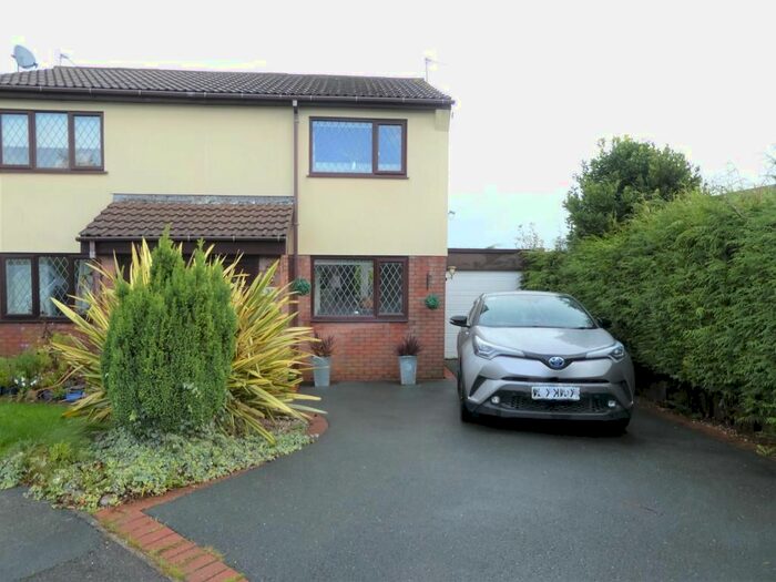 2 Bedroom Semi-Detached House To Rent In Fron Uchaf, Colwyn Heights, Conwy LL29