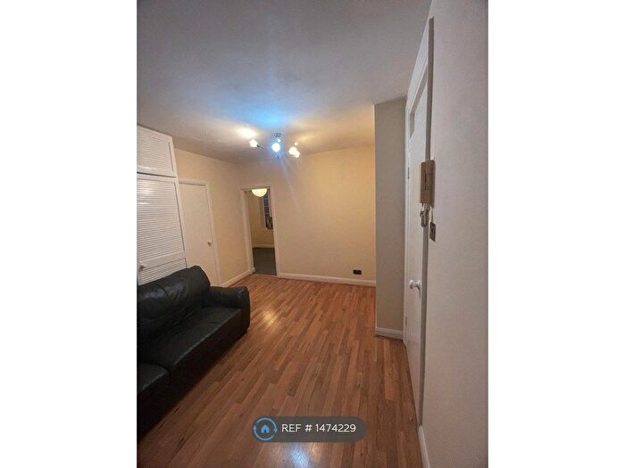 2 Bedroom Flat To Rent In Kings Drive, Wembley, HA9