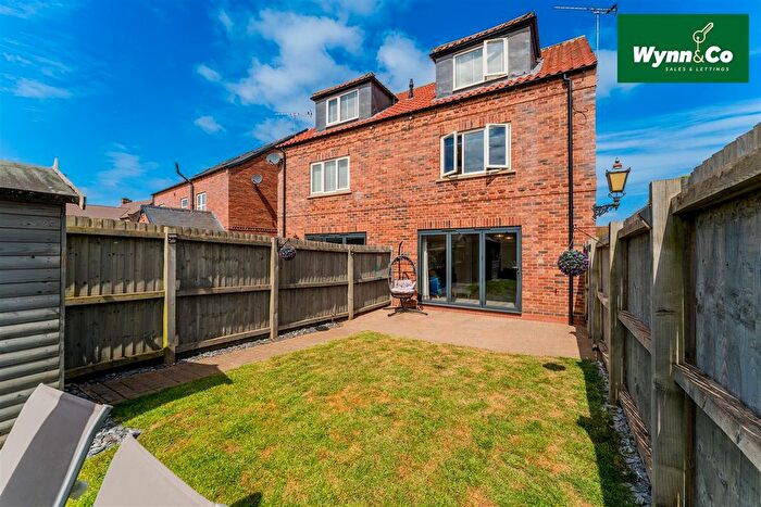3 Bedroom Semi-Detached House For Sale In Wheatsheaf Court, Hambleton, Selby, YO8
