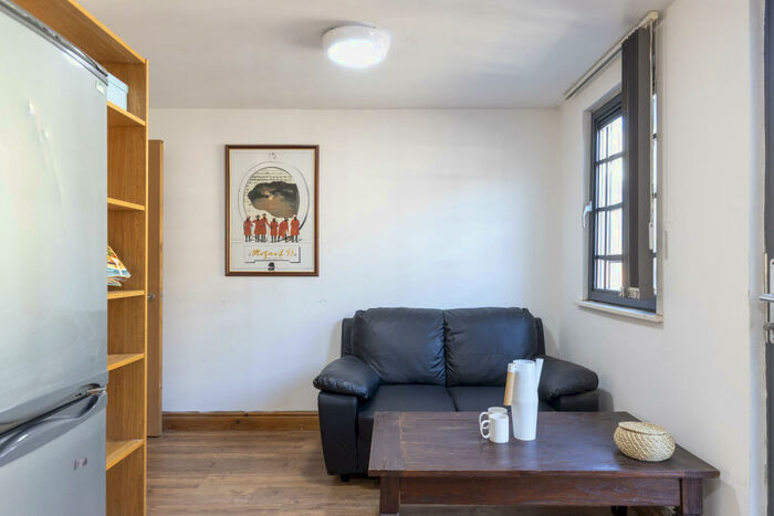 1 Bedroom Penthouse To Rent In Colton Square, Leicester, Leicestershire, LE1