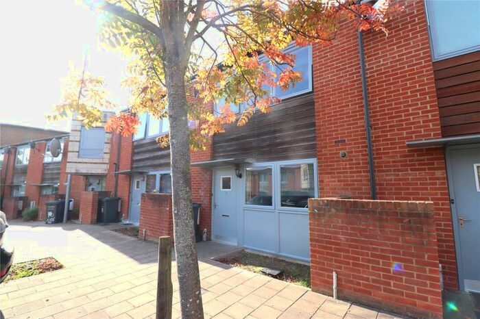 3 Bedroom Terraced House To Rent In Warmwell Avenue, Colidale, London, NW9