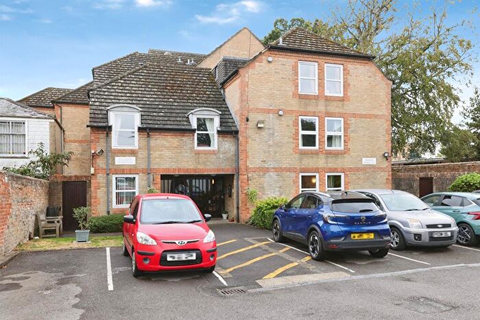 1 Bedroom Flat For Sale In Wilton Road, Salisbury, SP2