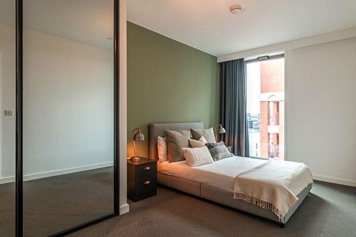 2 Bedroom Apartment To Rent In Broadside, Oldham Walk, M4