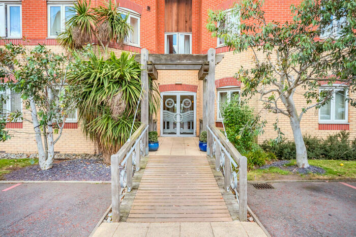 2 Bedroom Apartment To Rent In Quebec Quay, Liverpool, L3