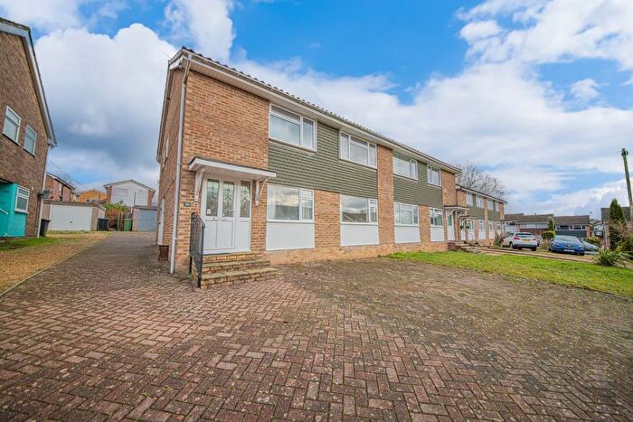 2 Bedroom Maisonette For Sale In Ormond Close, Fair Oak, Eastleigh, SO50
